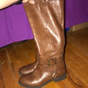Lolah Boots Size 5